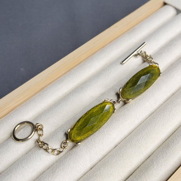 Faceted Green Peridot Stone Gold Tone Bracelet Toggle Clasp Small 5 1/4 in - Picture 3 of 7